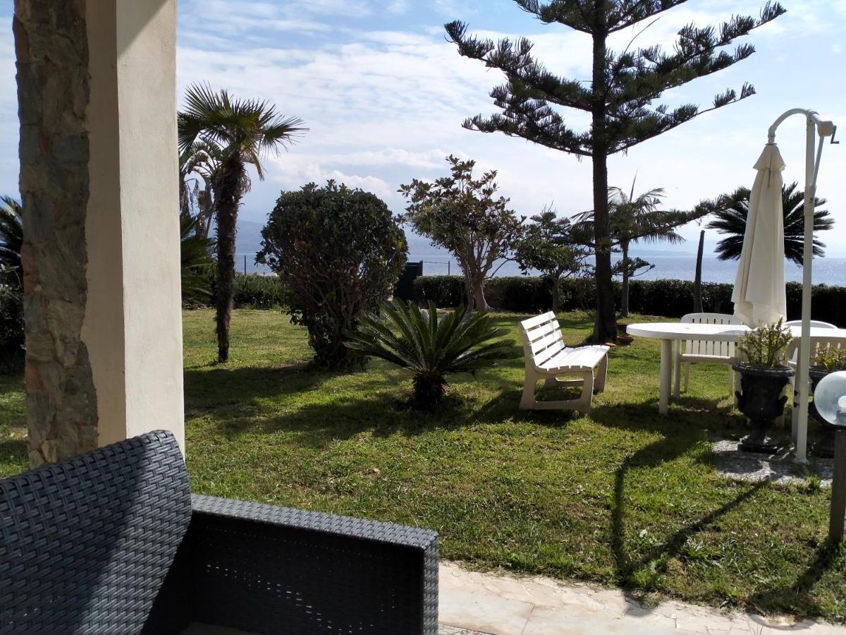 Villa Sullo Stretto Sant'Agata  ภายนอก รูปภาพ